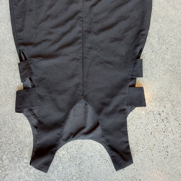 Black dress - Picture 1 of 2